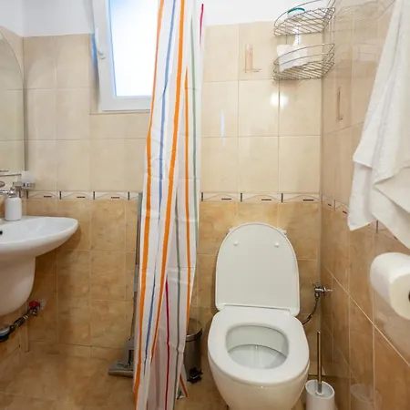 Groovy Olive Apartament