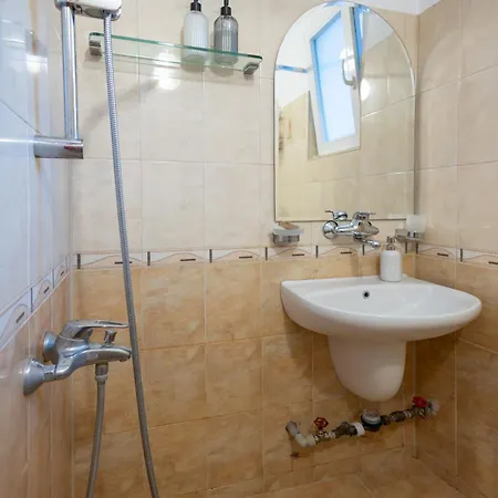 Groovy Olive Apartament